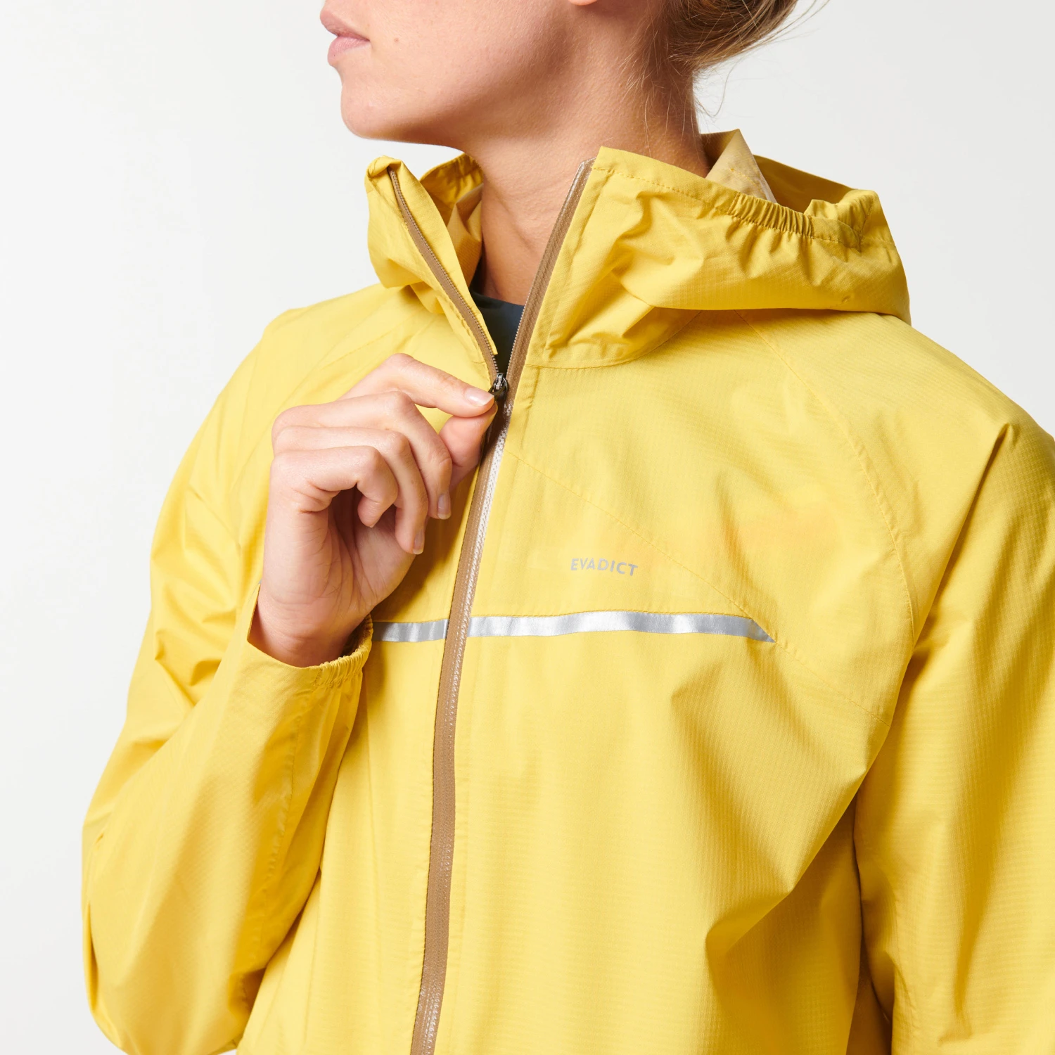 WOMEN'S TRAIL RUNNING LONG-SLEEVED WATERPROOF JACKET - Image 4