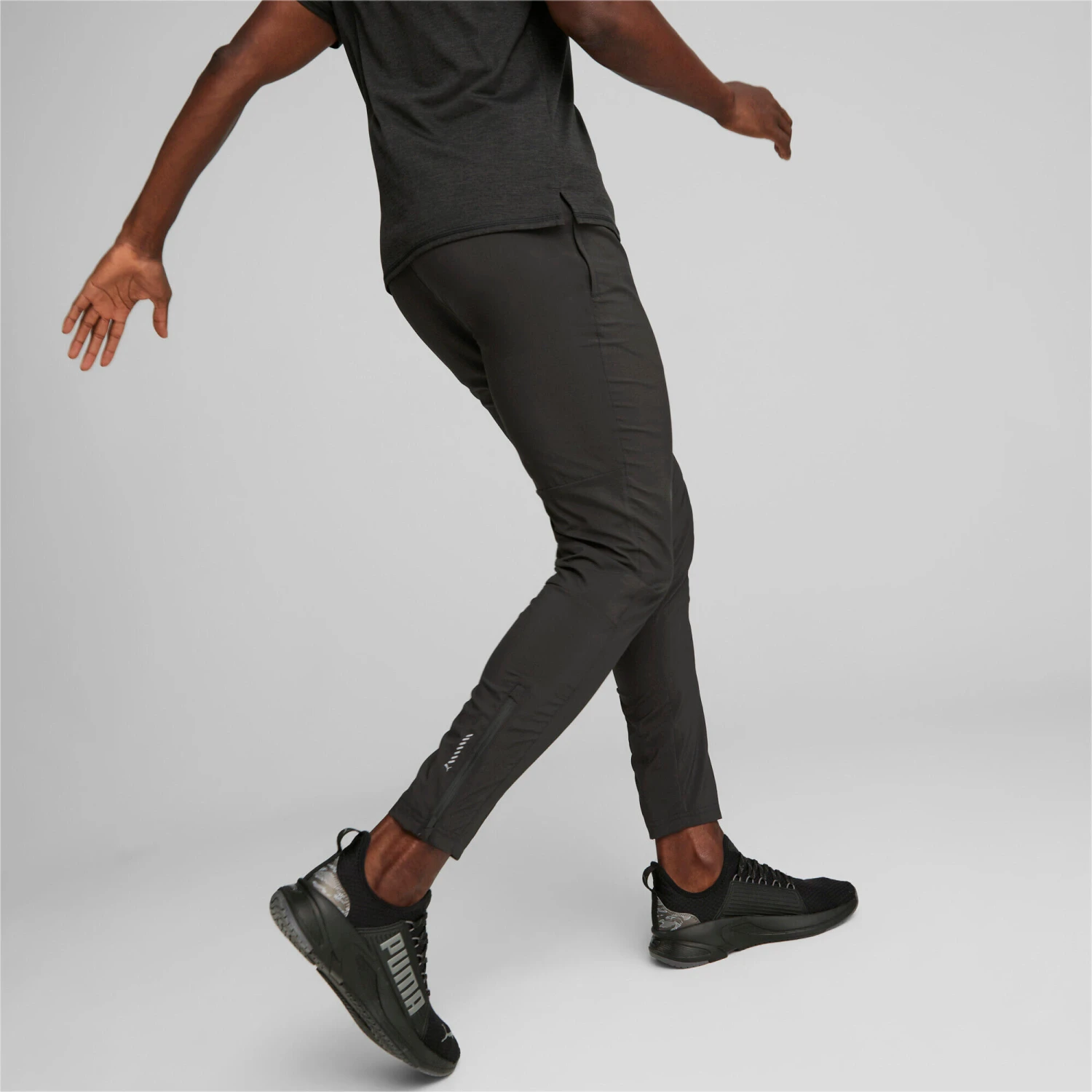 PUMA Mens Run Favourite Tapered Running Pants - Image 3