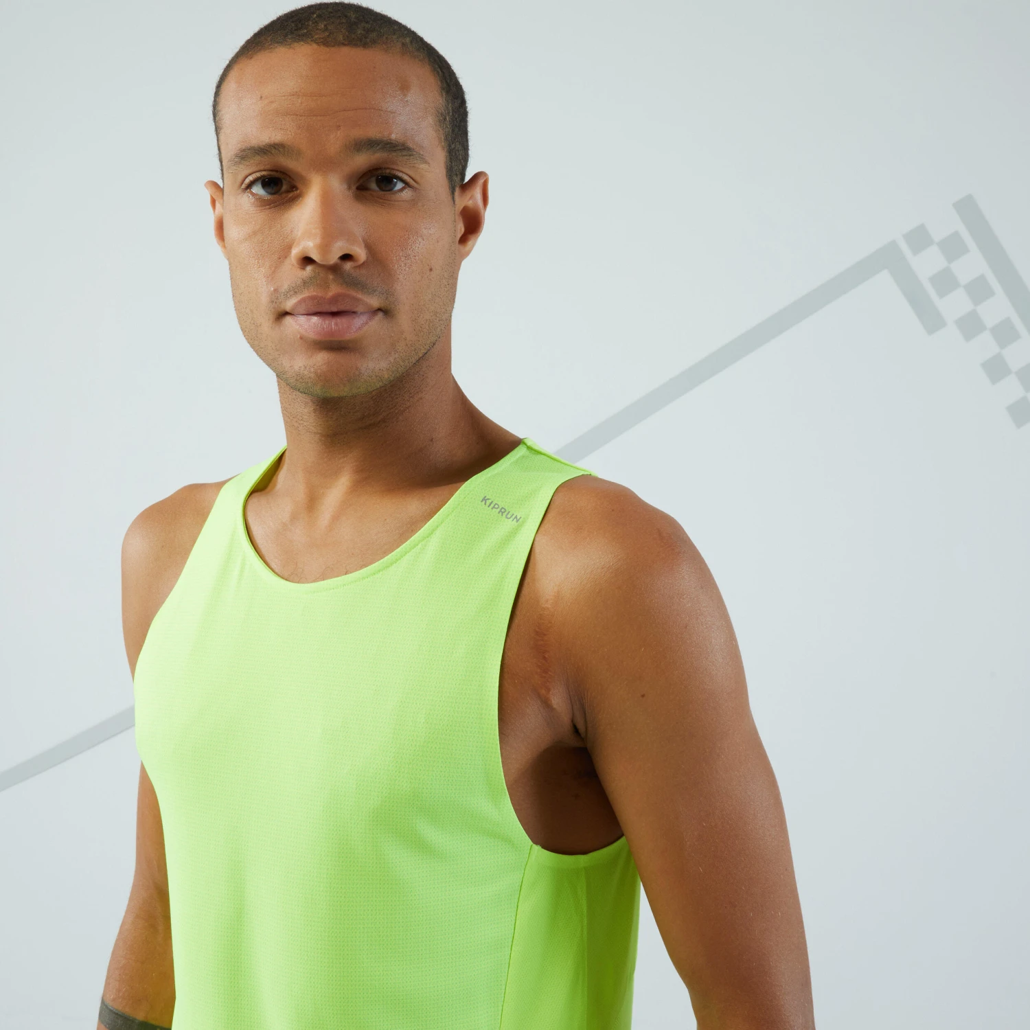 KIPRUN MEN'S BREATHABLE RUNNING TANK TOP - Image 4